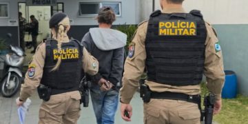 Homem é preso após esfaquear o irmão na Cidade Industrial de Curitiba; vítima pode perder os dedos