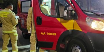 Jovem é agredida e esfaqueada dentro de biarticulado após se negar a dar dinheiro