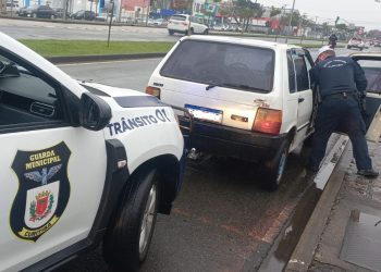 Guarda Municipal recupera carro furtado e prende dois homens em Curitiba