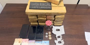 Guarda Municipal apreende mala com maconha e detém três pessoas em Campo Largo