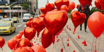 Shopping Curitiba celebra o Dia dos Namorados com decoração temática e Mil Delícias da Kopenhagen