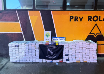 PMPR apreende 340 quilos de maconha, medicamentos e eletrônicos em ônibus