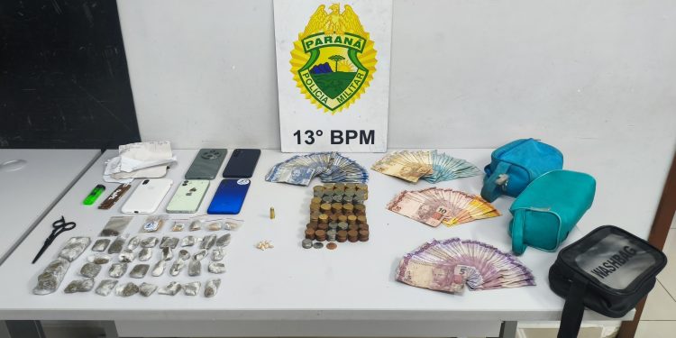 Policiais militares apreendem drogas e detém casal no Parolin