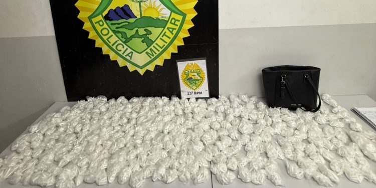 ROTAM prende mulher e apreende quase seis quilos de cocaína na CIC, em Curitiba