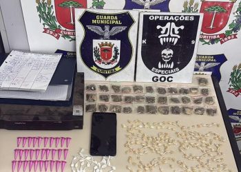 Guarda Municipal prende suspeito e apreende centenas de porções de drogas no Pinheirinho
