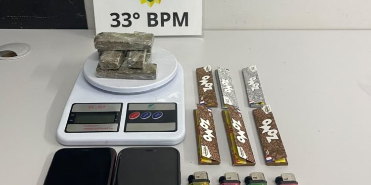 Pelotão Motos do 33º BPM prende três suspeitos por tráfico, receptação e adulteração de veículo no Largo da Ordem