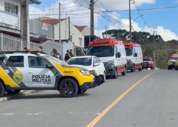 Homem é morto e mãe fica ferida em ataque a tiros no Santa Cândida, em Curitiba