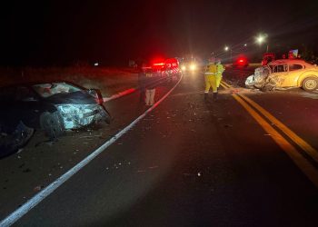 Jovem morre em colisão frontal entre Fusca e Onix na BR-369