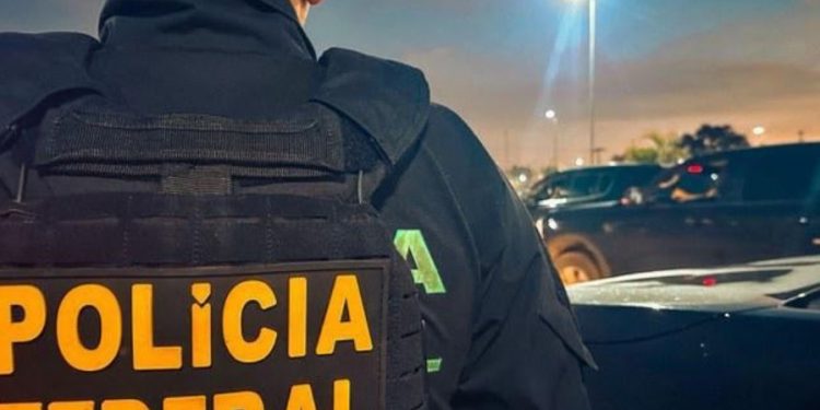 Polícia Federal realiza operação contra exploração sexual infantil e prende dois homens em Curitiba