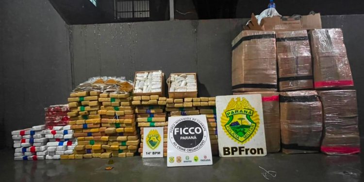 Ação integrada apreende quase 500 quilos de drogas em depósito clandestino em Foz do Iguaçu