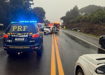 Colisão frontal na BR-277 deixa quatro mortos e dois feridos graves em Guarapuava