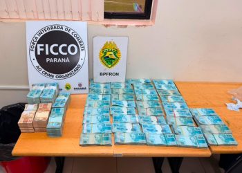 Ação integrada apreende mais de R$ 750 mil e leva três pessoas à Polícia Federal em Foz do Iguaçu
