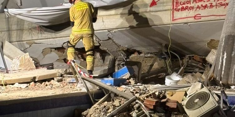 Bombeiros do Paraná mantêm busca por sobreviventes na força-tarefa na Venezuela