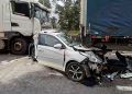 Engavetamento entre duas carretas e dois carros deixa cinco feridos na BR-116, em Campina Grande do Sul