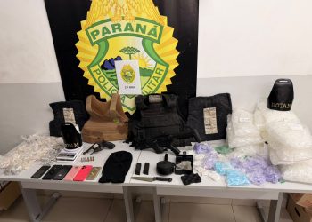 ROTAM prende casal e apreende drogas, arma e coletes balísticos na Cidade Industrial de Curitiba