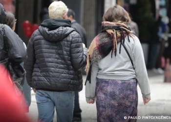 Frente fria associada a ciclone baixa temperatura no Sul do país