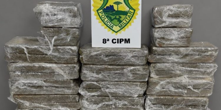 Homem é preso com maconha em ônibus que seguia para Curitiba pela BR-277