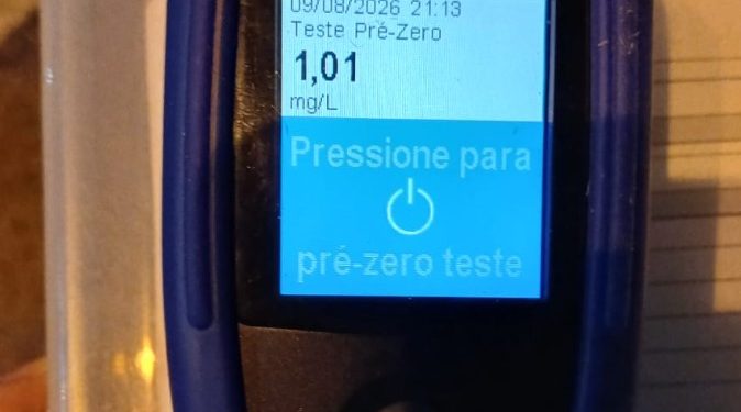 Motorista é preso após teste do bafômetro apontar 1,01 mg/L durante engavetamento na BR-116