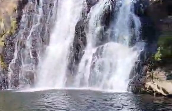 Jovem de 18 anos morre afogado na Cachoeira do Itararé, em Tijucas do Sul