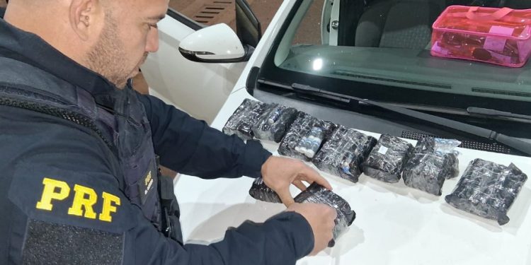 PRF apreende 392 ampolas de toxina botulínica de origem estrangeira na BR-277