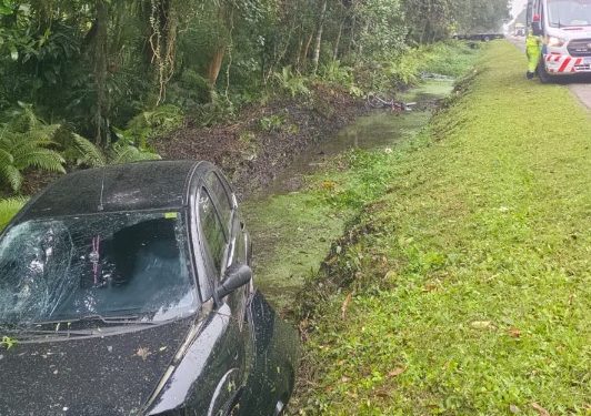 Motociclista perde a vida ao ser atingido no acostamento; motorista dirigia sob influência de álcool
