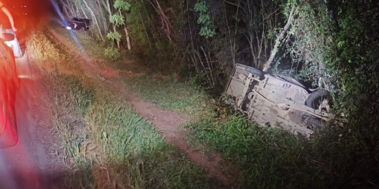 Adolescente de 15 anos que dirigia Del Rey fica ferido após colisão na BR-373; motorista que provocou acidente não foi localizado
