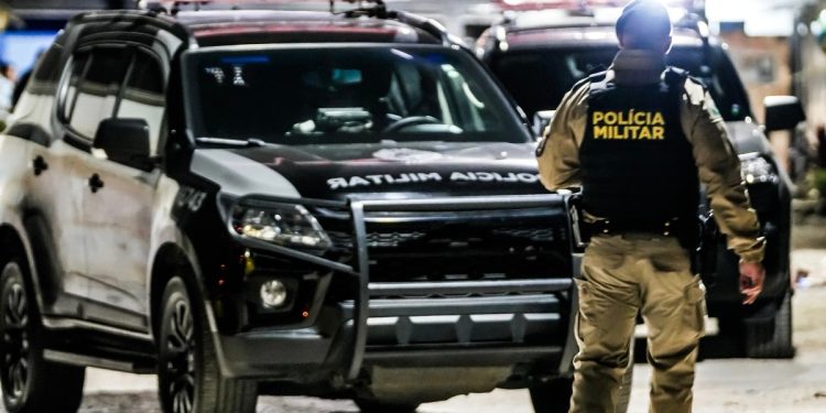Dupla investigada por homicídio é neutralizada em confronto com a ROTAM em Colombo