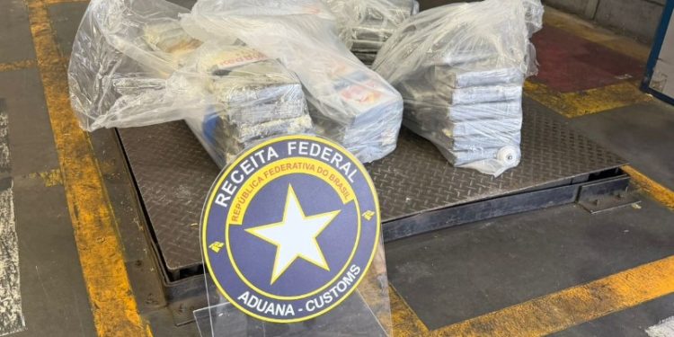 Receita Federal apreende 98,5 quilos de cocaína em terminal de Paranaguá