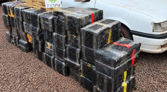 Polícia Militar apreende mais de 930 kg de maconha no noroeste do estado