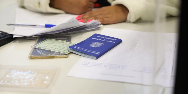 Mutirão em Curitiba nesta quarta-feira terá mais de 600 vagas de emprego