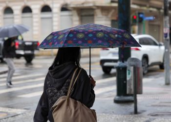 Massa de ar polar perde força e chuvas voltam ao Paraná quarta-feira, prevê o Simepar