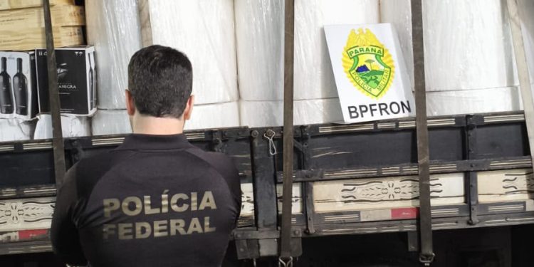 Ação integrada apreende 1.200 caixas de vinho argentino e prende homem