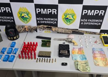 RONE prende trio suspeito de roubo de armas e R$ 25 mil no litoral do Paraná