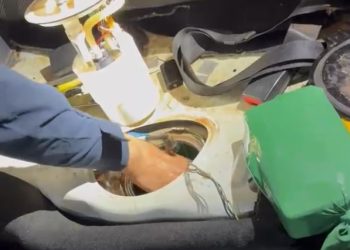 PRF apreende quase 25 kg de pasta base de cocaína escondidos em tanque de combustível