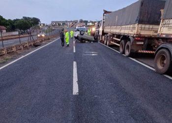 Capotamento de carro deixa cinco feridos, dois em estado grave, na BR-376