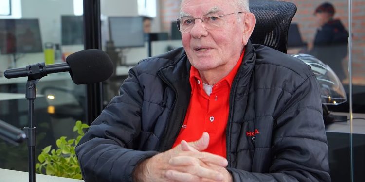 Cabral Motor lança podcast e estreia com histórias de Sérgio Mainetti, fundador da empresa