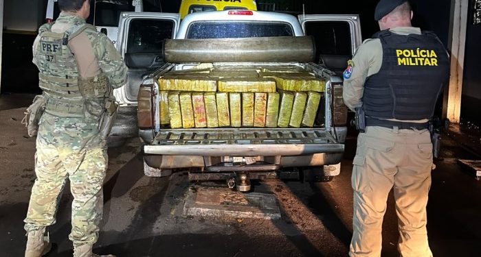 PRF e PM apreendem quase uma tonelada de maconha em carro clonado na BR-163