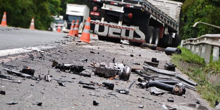 PRF registra 98 acidentes e cinco mortes nas rodovias federais do Paraná durante operação