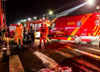Motociclista sofre fratura no fêmur após colisão com carro na Estrada da Ribeira, em Colombo