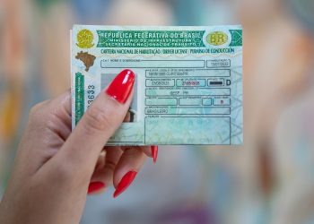 Detran-PR reforça que exame toxicológico é obrigatório para tirar CNH de carro e moto
