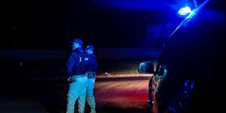 Motorista bêbado e sem CNH é preso após colisão frontal que matou cinco pessoas na BR-373